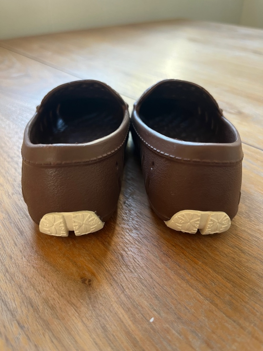 NWOT Floafers Kids in Driftwood Brown/Coconut Prodigy - Picture 3 of 6